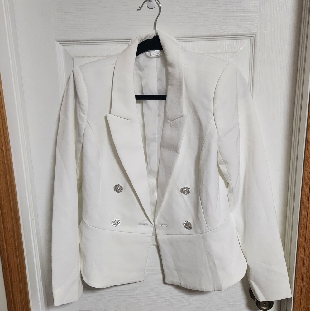 Size 6 white blazer with rhinestone buttons.